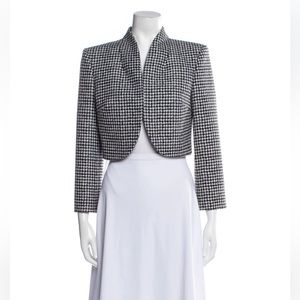 IN SEARCH OF THIS MICHAEL KORS VINTAGE JACKET IN BLACK